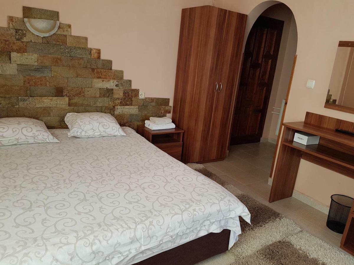 Family Hotel Zhelkovi - Olympia Kharmanli Zewnętrze zdjęcie